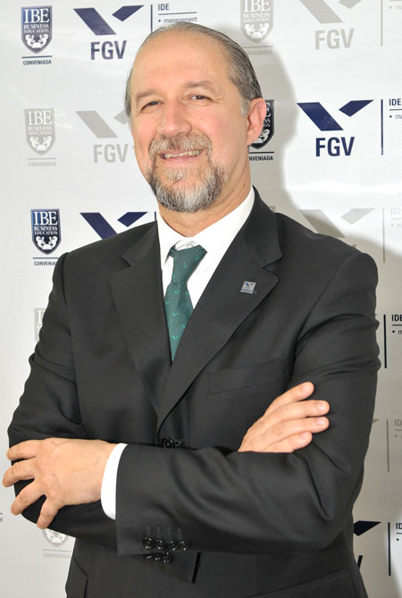 Presidente da IBE-FGV Professor Heliomar Quaresma